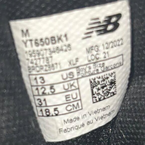 🖤 New Balance Kids Running Shoes – Black & White (Size 13 US) - Picture 5 of 5